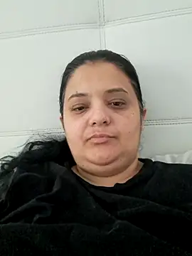 sarahhh1987 online show from February 16, 2026, 6:34 am