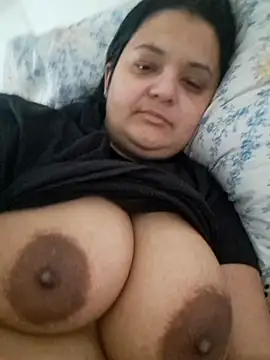 sarahhh1987 online show from March 2, 2026, 6:36 am