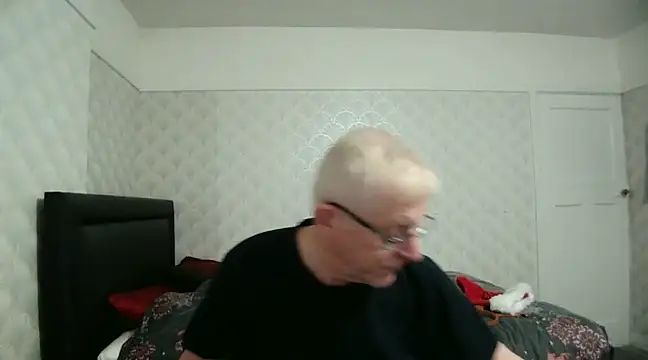 shaun63m online show from December 19, 2024, 1:18 am