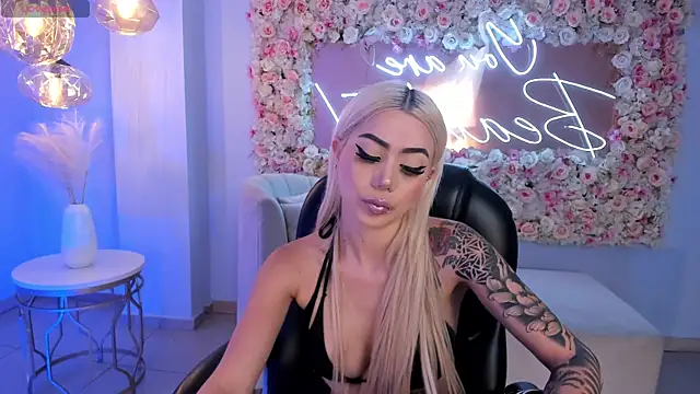 Snapshot of HannaConnor_ chatting on March 12, 2025, 8:31 pm HannaConnor  online show from March 12, 2025, 8:31 pm