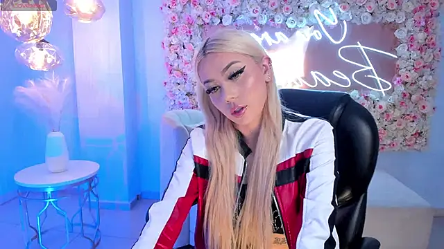 Snapshot of HannaConnor_ chatting on March 11, 2025, 7:47 pm HannaConnor  online show from March 11, 2025, 7:47 pm