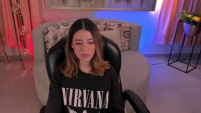 ViolettHansson online show from March 8, 2025, 4:34 am