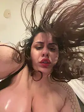holyeroticss online show from January 1, 2025, 5:01 am
