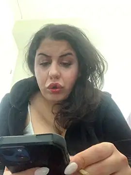 holyeroticss online show from March 1, 2026, 7:25 pm