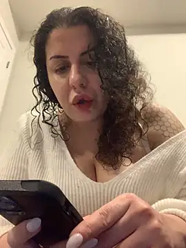 holyeroticss online show from February 28, 2026, 2:11 am