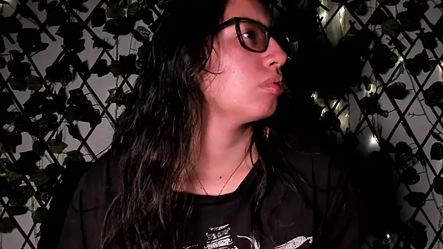 Snapshot of CoralineSanchez chatting on October 30, 2025, 3:16 am CoralineSanchez online show from October 30, 2025, 3:16 am