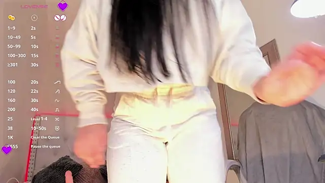 Snapshot of aliscollins_ chatting on October 19, 2025, 1:41 am aliscollins  online show from October 19, 2025, 1:41 am