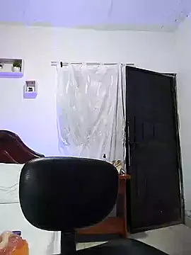 lunanataly online show from March 20, 2025, 10:07 pm