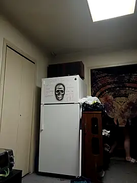 PhatAss Kummmilla online show from April 10, 2026, 12:23 pm