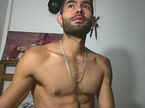 hideonbush051 online show from April 22, 2026, 11:28 am