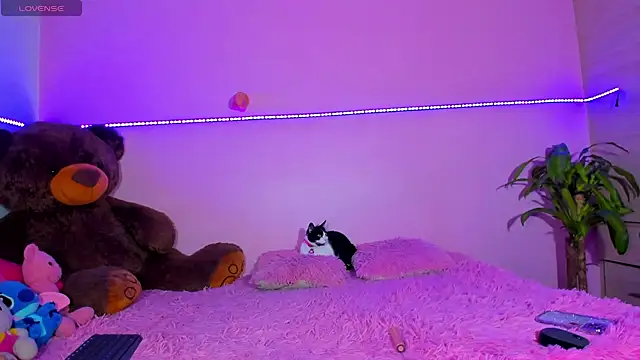 Snapshot of Canndy88htxx chatting on October 12, 2025, 1:40 am Canndy88htxx online show from October 12, 2025, 1:40 am