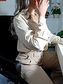 Snapshot of lisshorn chatting on September 17, 2025, 11:45 am lisshorn online show from September 17, 2025, 11:45 am