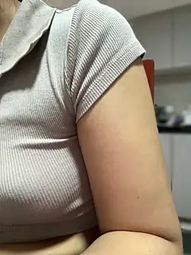 Salome golvert online show from February 3, 2026, 10:04 pm