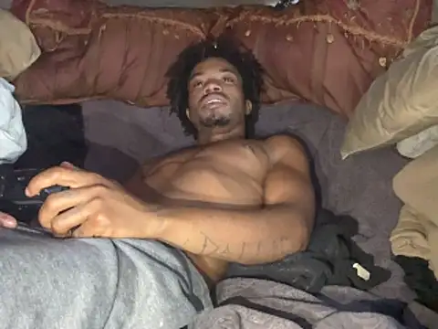 SlimeCrownzOut5 online show from February 26, 2026, 6:41 pm