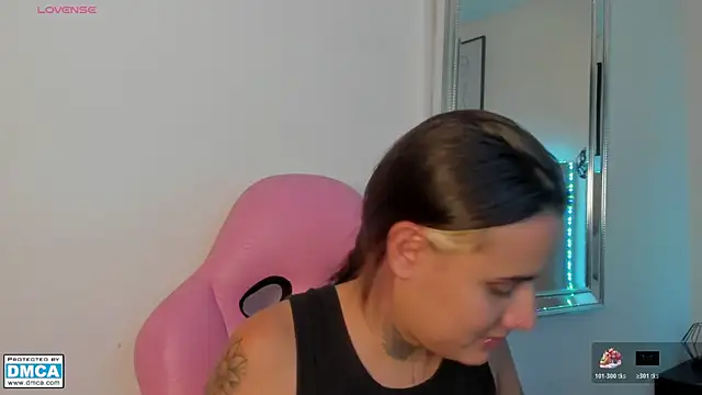 Snapshot of Susan-Sweet-7 chatting on February 27, 2026, 8:52 pm Susan-Sweet-7 online show from February 27, 2026, 8:52 pm