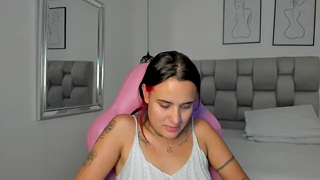 Susan-Sweet-7 online show from November 21, 2025, 8:19 pm