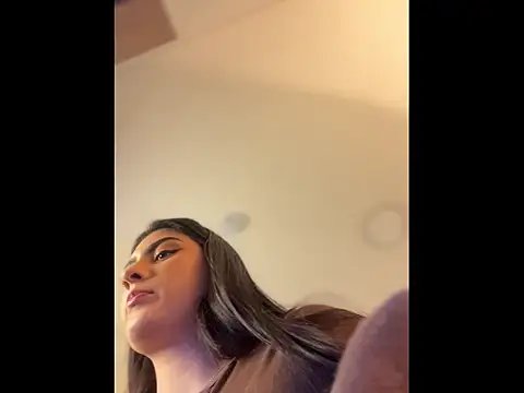 IrisBaker online show from May 18, 2026, 10:14 pm