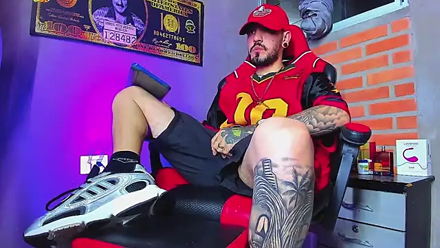 Snapshot of smoker445 chatting on September 20, 2025, 11:32 pm smoker445 online show from September 20, 2025, 11:32 pm