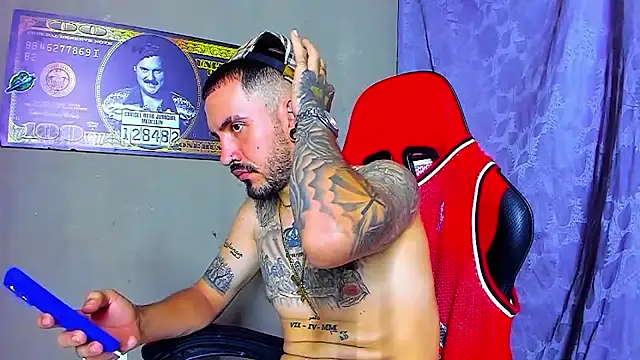 Snapshot of smoker445 chatting on October 29, 2025, 12:20 am smoker445 online show from October 29, 2025, 12:20 am