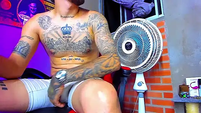 Snapshot of smoker445 chatting on October 4, 2025, 12:12 am smoker445 online show from October 4, 2025, 12:12 am