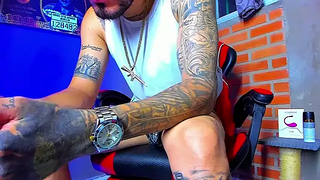 Snapshot of smoker445 chatting on October 7, 2025, 10:44 pm smoker445 online show from October 7, 2025, 10:44 pm