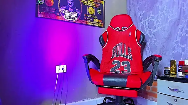 Snapshot of smoker445 chatting on September 23, 2025, 2:40 am smoker445 online show from September 23, 2025, 2:40 am