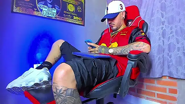 Snapshot of smoker445 chatting on September 24, 2025, 8:37 pm smoker445 online show from September 24, 2025, 8:37 pm