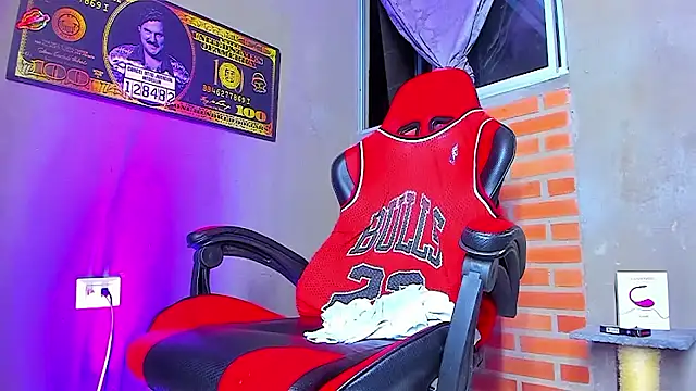 Snapshot of smoker445 chatting on October 2, 2025, 10:46 pm smoker445 online show from October 2, 2025, 10:46 pm