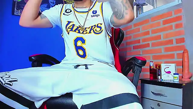 Snapshot of smoker445 chatting on September 19, 2025, 9:19 pm smoker445 online show from September 19, 2025, 9:19 pm