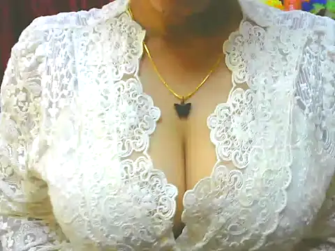 ishmita99 online show from January 17, 2025, 11:49 am