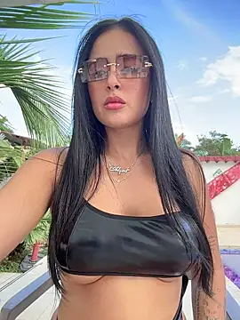 Snapshot of Alexandra_duque chatting on November 15, 2025, 8:24 pm Alexandra duque online show from November 15, 2025, 8:24 pm