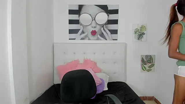 Snapshot of Brisahott chatting on September 26, 2025, 2:18 am Brisahott online show from September 26, 2025, 2:18 am