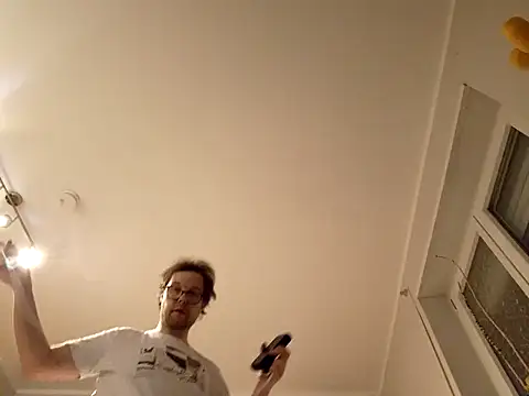 larsgessner30 online show from December 3, 2025, 10:42 pm