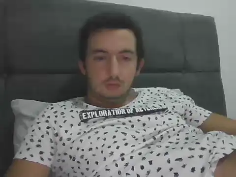 laynufff online show from September 28, 2025, 8:49 pm