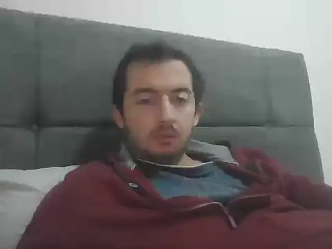 laynufff online show from November 26, 2025, 7:52 am