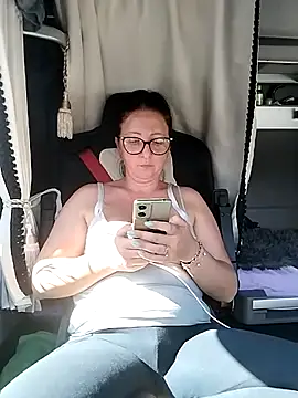 Snapshot of cuplubijoanna chatting on October 18, 2025, 11:01 am cuplubijoanna online show from October 18, 2025, 11:01 am