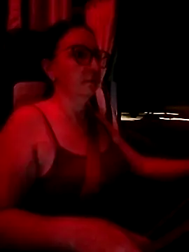 cuplubijoanna online show from November 7, 2025, 9:41 pm