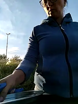 cuplubijoanna online show from November 5, 2025, 3:04 pm