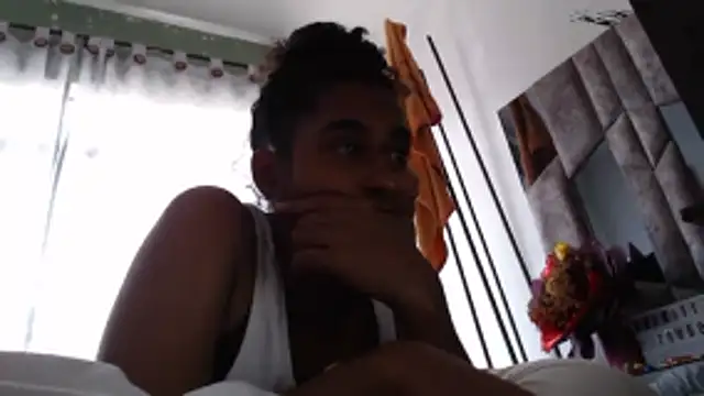 Snapshot of yohatinelly07 chatting on October 14, 2025, 5:02 pm yohatinelly07 online show from October 14, 2025, 5:02 pm