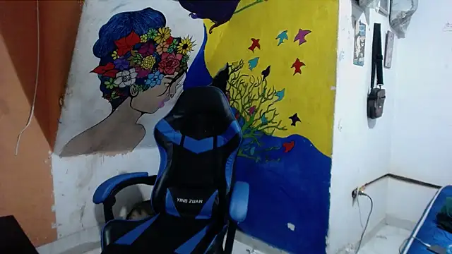 Snapshot of yohatinelly07 chatting on October 17, 2025, 4:05 am yohatinelly07 online show from October 17, 2025, 4:05 am