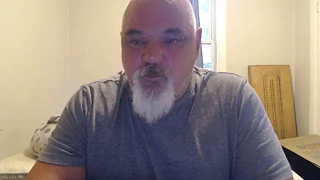 Newfiesausage1972 online show from September 20, 2025, 10:37 pm