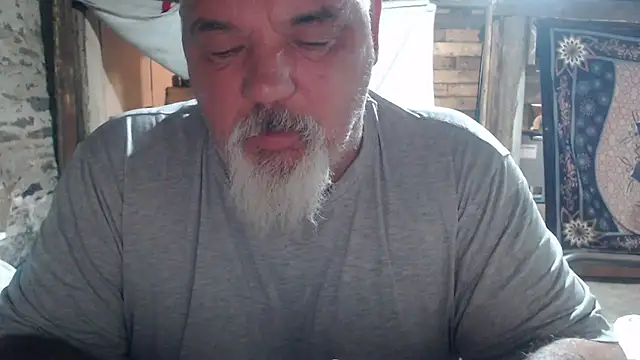 Newfiesausage1972 online show from July 11, 2026, 9:09 am