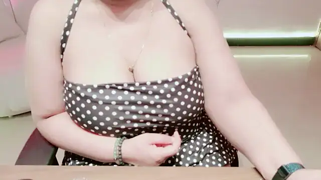 Gracefulgoddess online show from March 8, 2026, 9:01 am