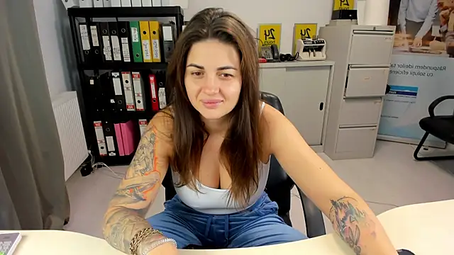 TiffanySweet online show from October 6, 2025, 5:13 pm