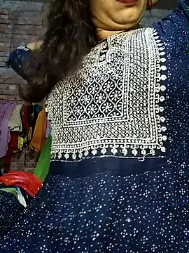 Snapshot of Simaran_bhabhi chatting on February 18, 2025, 2:49 pm Simaran bhabhi online show from February 18, 2025, 2:49 pm