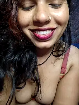 Snapshot of Simaran_bhabhi chatting on February 15, 2025, 6:33 am Simaran bhabhi online show from February 15, 2025, 6:33 am