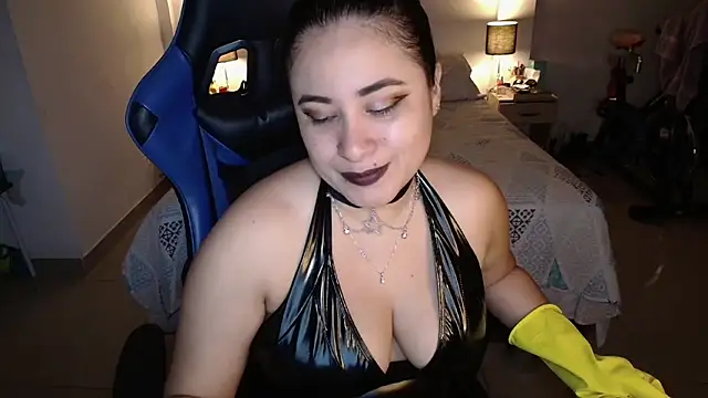 Snapshot of LauraHawkes chatting on February 12, 2026, 3:28 am LauraHawkes online show from February 12, 2026, 3:28 am