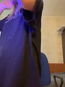 Snapshot of meanexx chatting on October 8, 2025, 9:00 am meanexx online show from October 8, 2025, 9:00 am