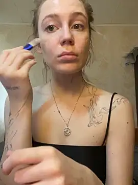 Snapshot of meanexx chatting on October 1, 2025, 11:03 am meanexx online show from October 1, 2025, 11:03 am