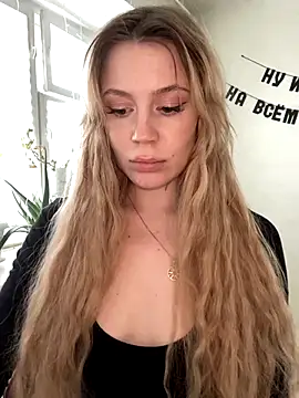 meanexx online show from December 15, 2025, 7:58 am